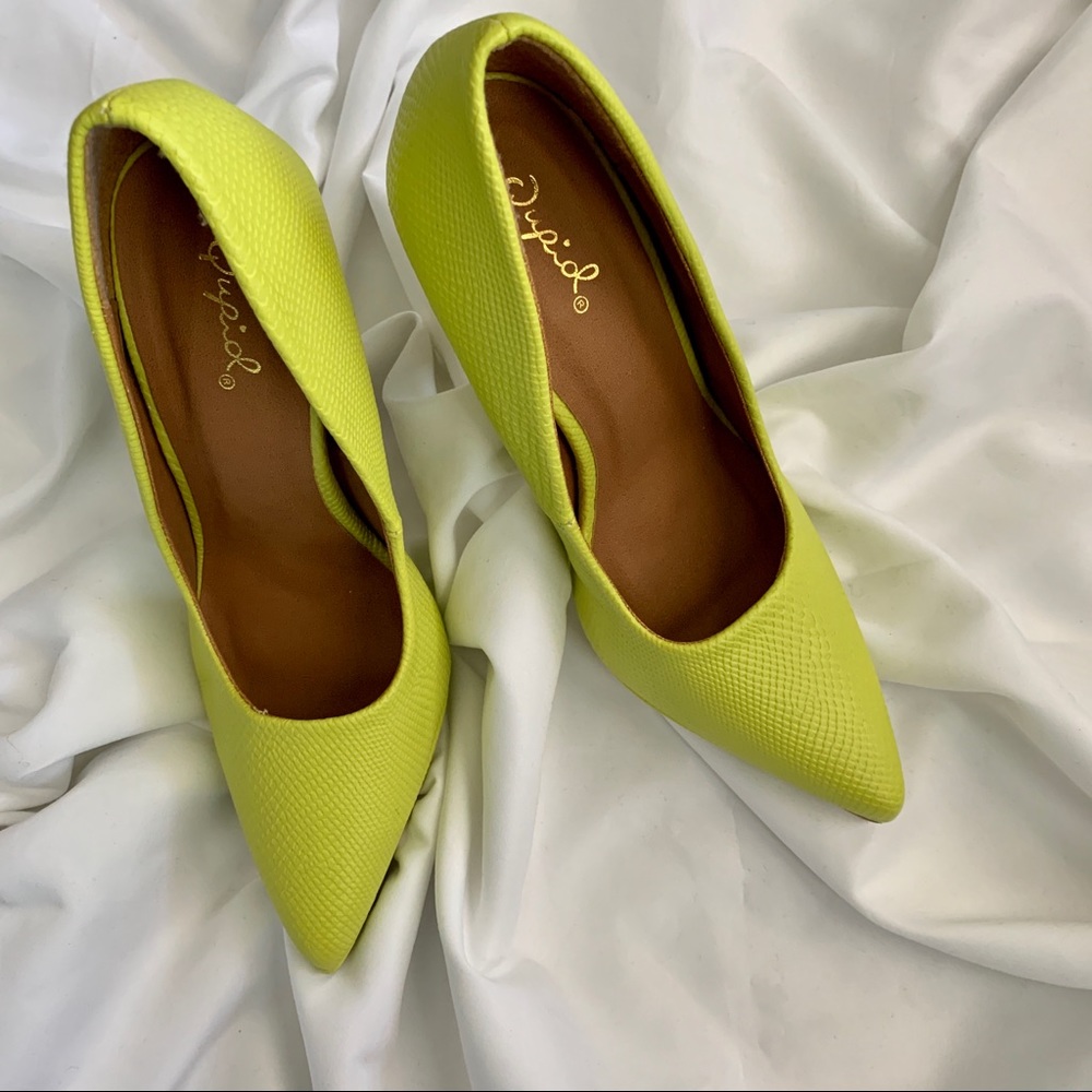 QUPID pumps 7.5 M neon green textured shoes party